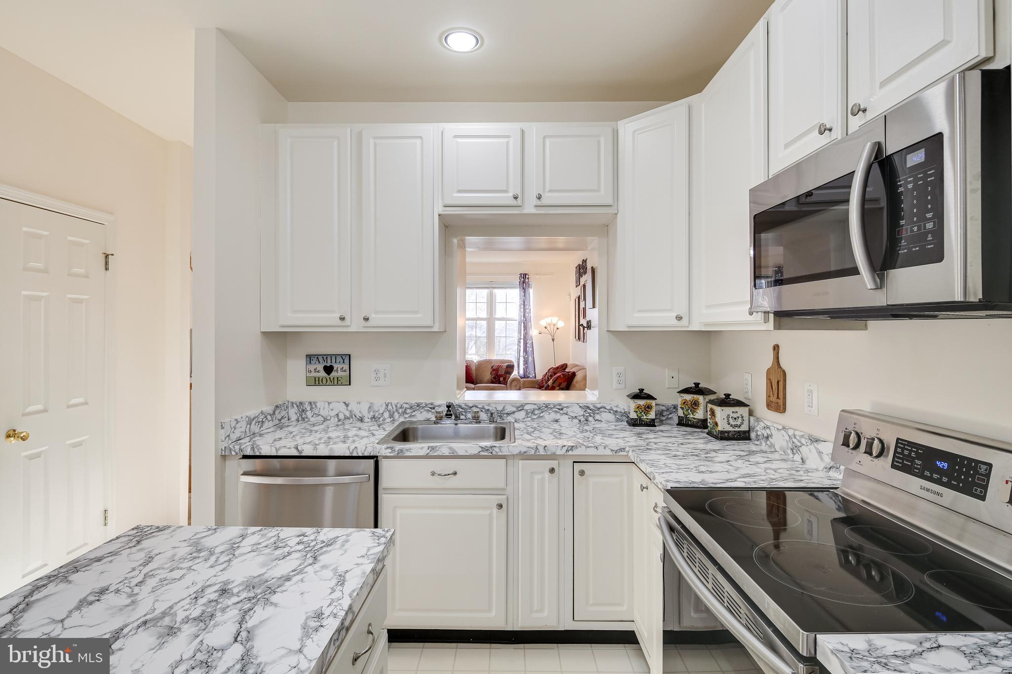6307 Wind Rider Way Columbia, MD 21045 - Photo 7 of 33 Kitchen