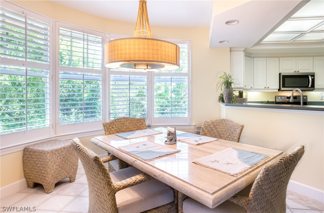2661 Wulfert Road, Unit 2 Sanibel, FL 33957 - Photo 7 of 27 Gallery Image 7