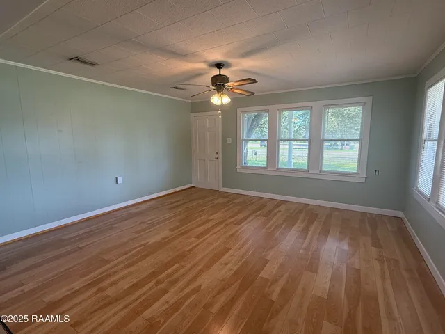 $1,400 | 129 East Broussard Road, Lafayette, LA 70503