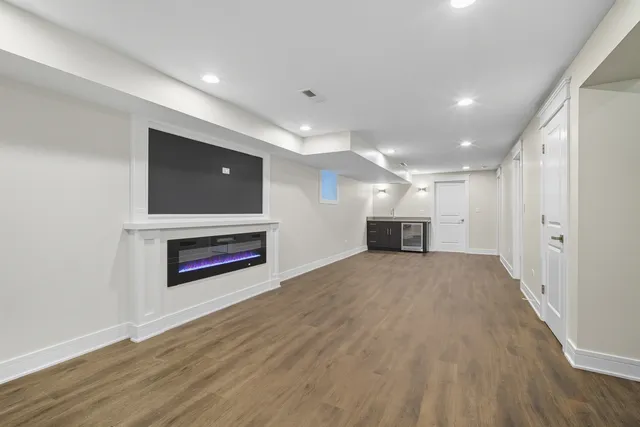 $834,900 | 6109 West Berenice Avenue, Chicago, IL 60634