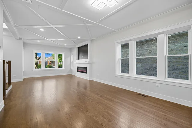 $834,900 | 6109 West Berenice Avenue, Chicago, IL 60634