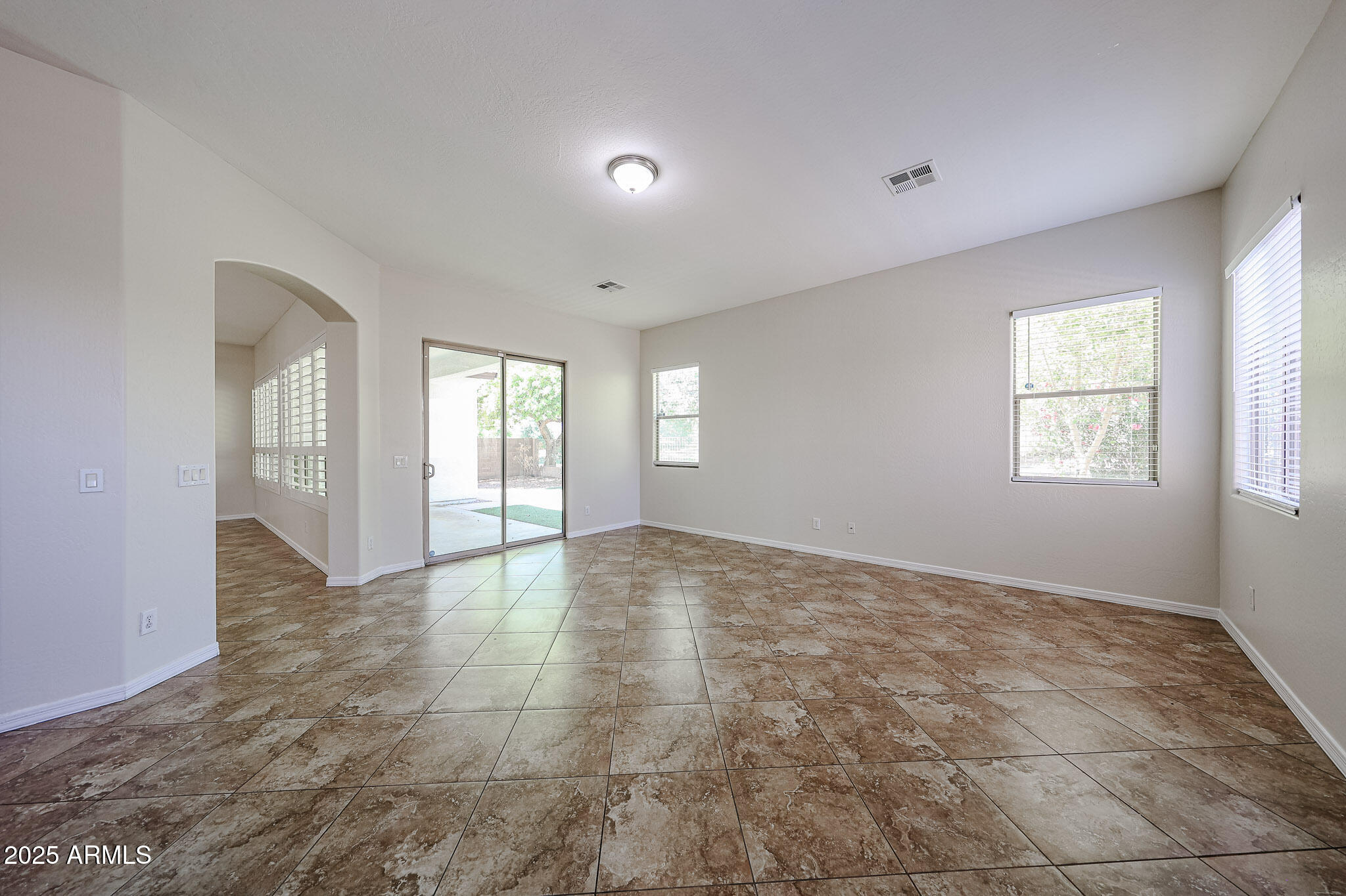 7126 West Ocotillo Road Glendale, AZ 85303 - Photo 23 of 59 B (25)
