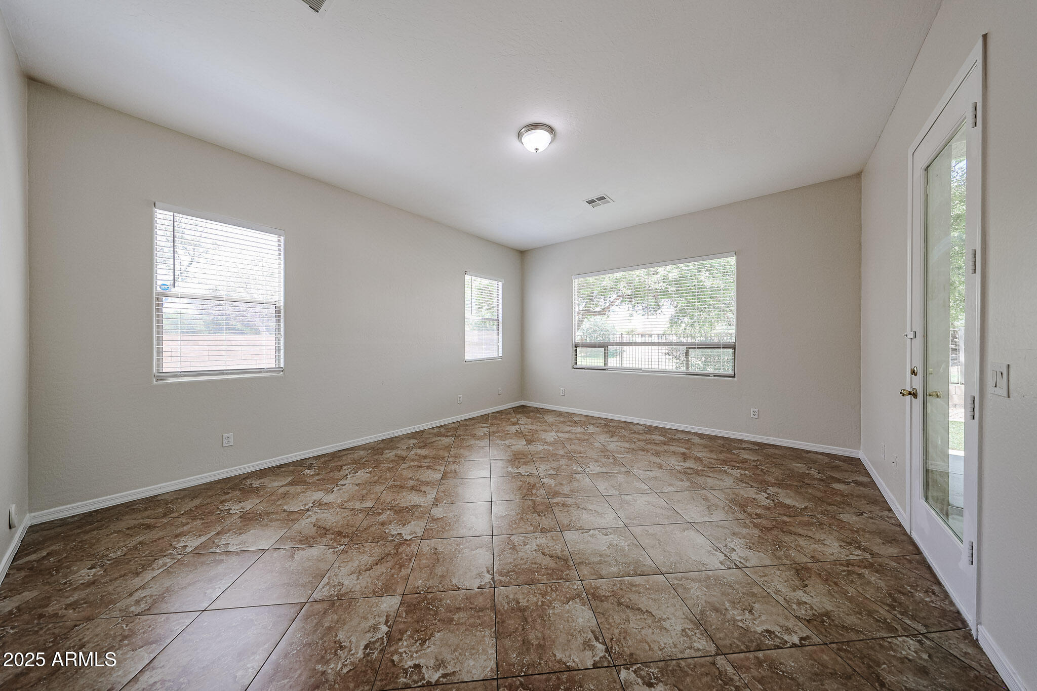 7126 West Ocotillo Road Glendale, AZ 85303 - Photo 29 of 59 B (41)