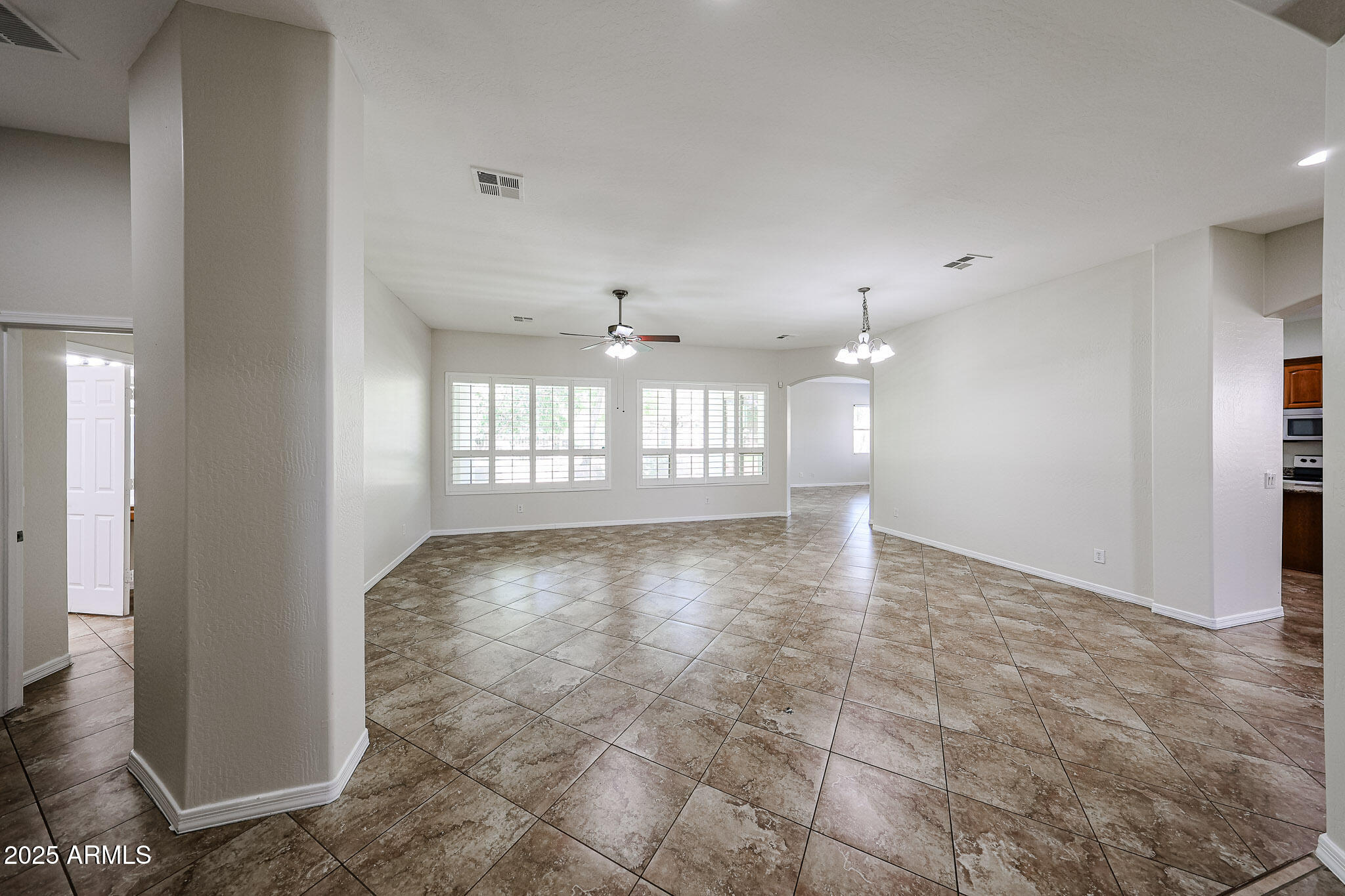 7126 West Ocotillo Road Glendale, AZ 85303 - Photo 8 of 59 B (33)
