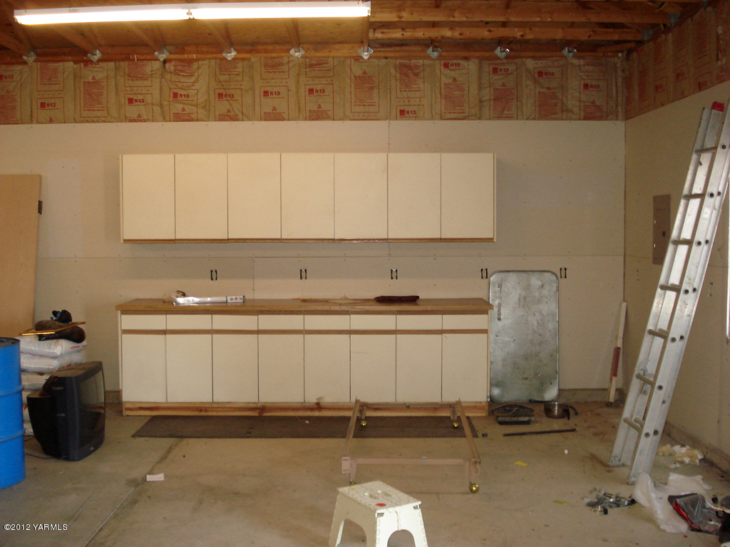 840 Dilley Road Tieton, WA 98947 - Photo 22 of 23 a view of utility room