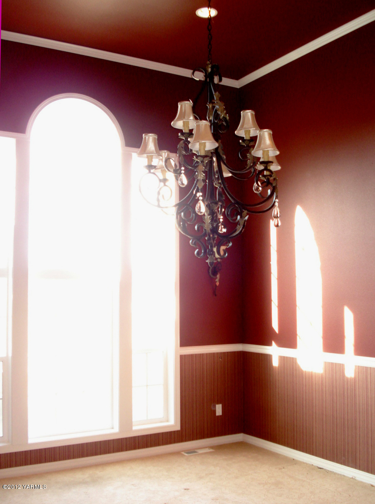 840 Dilley Road Tieton, WA 98947 - Photo 9 of 23 a view of a hallway with chandelier