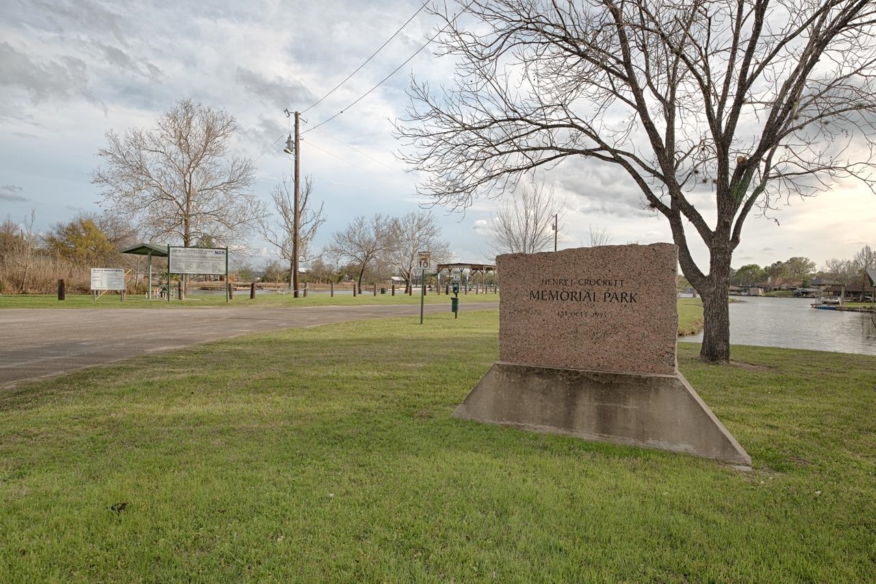 2802 Valley View Lane Granite Shoals, TX 78654 - Photo 9 of 14 a view of a garden with trees