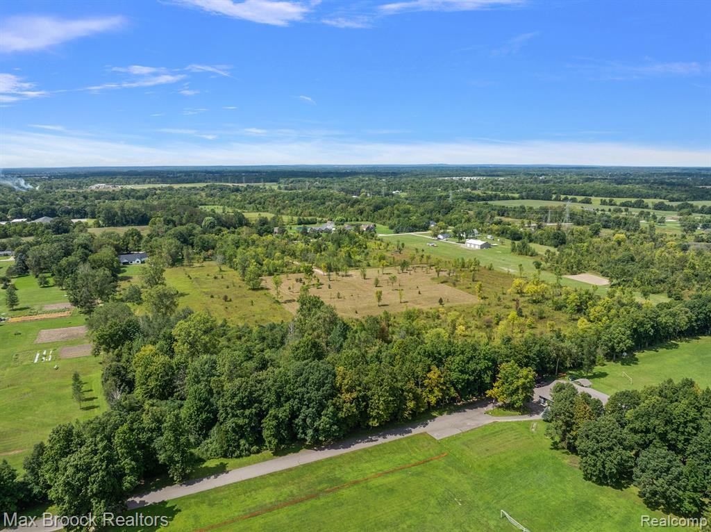 57420 Omo Road Ray, MI 48096 - Photo 9 of 17