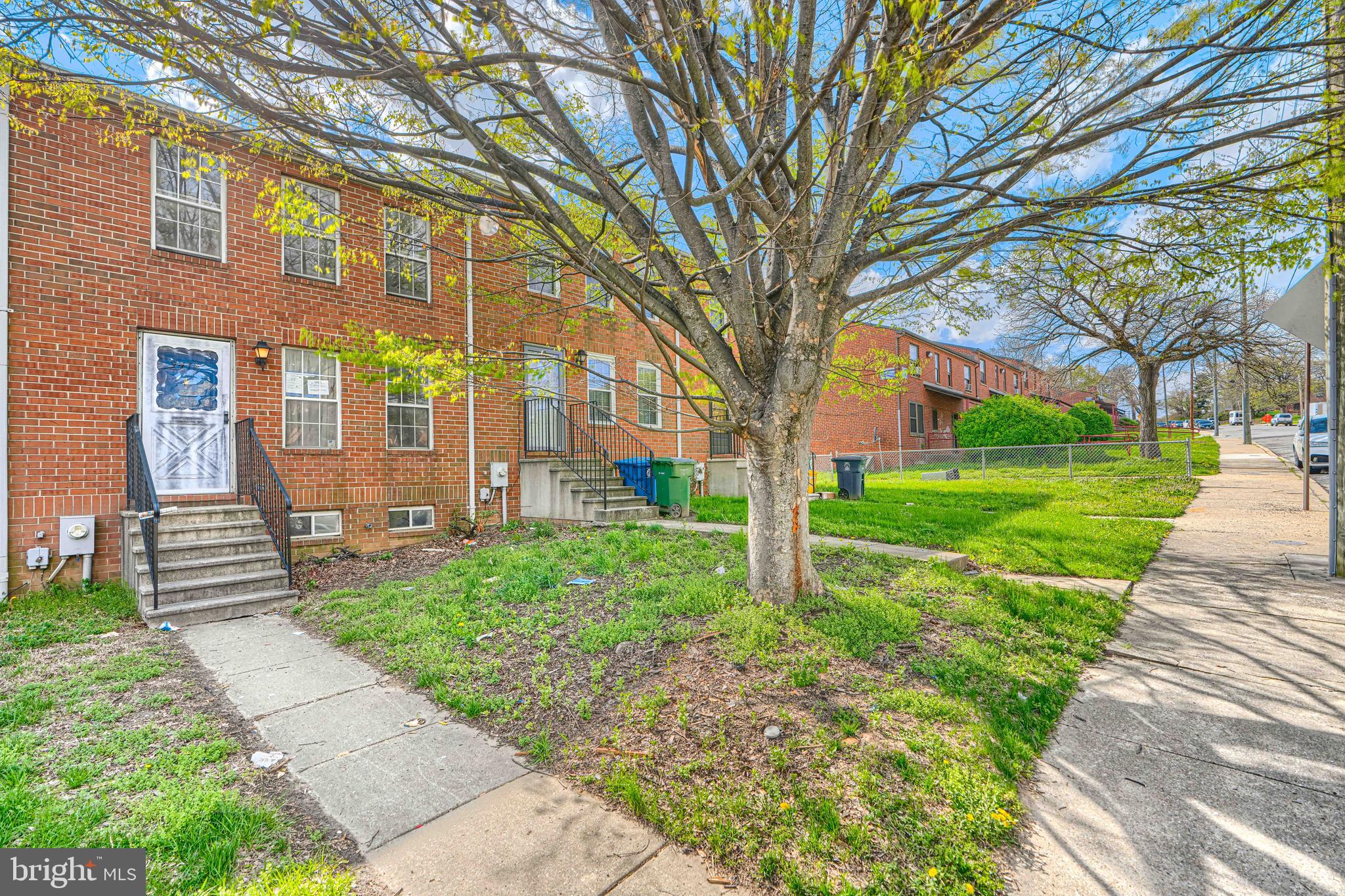 3416 Round Road Baltimore, MD 21225 - Photo 2 of 22 Side