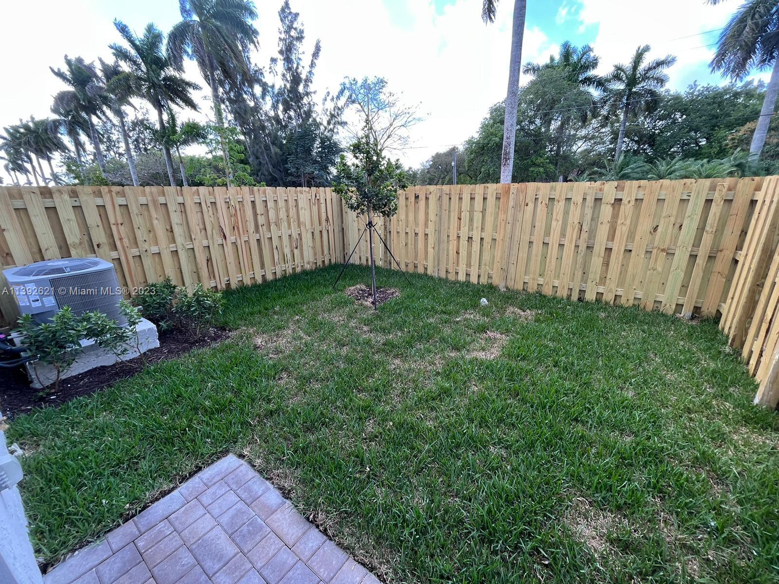 Miami-Dade County Homestead, FL 33032 - Photo 19 of 41 a garden view