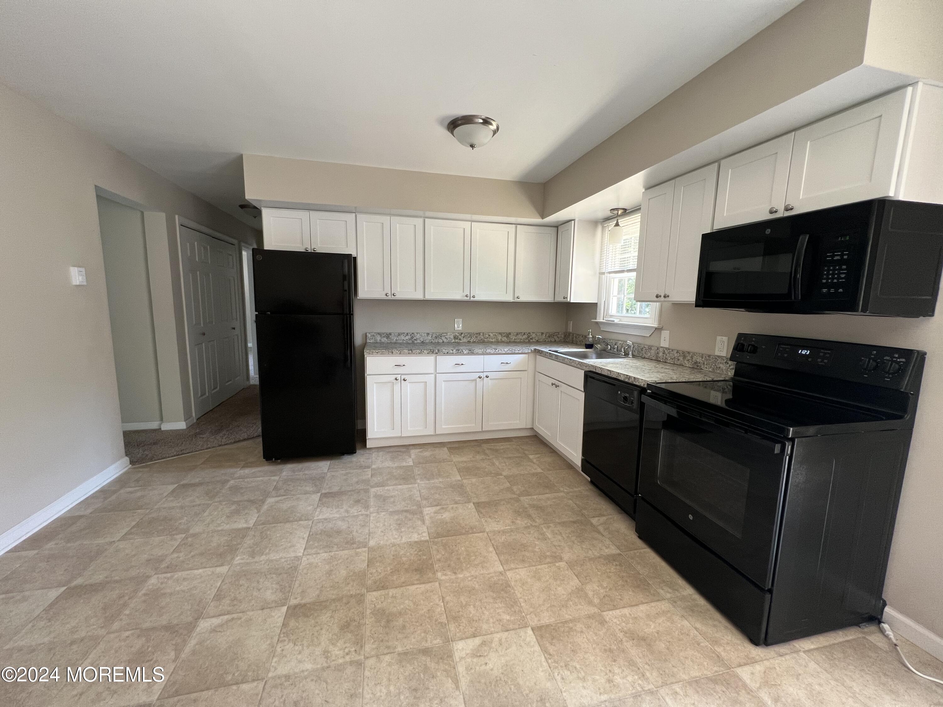 88 W Road Tuckerton, NJ 08087 - Photo 4 of 13 121B3248-6F0A-4FB7-B5B7-9985592E37ED