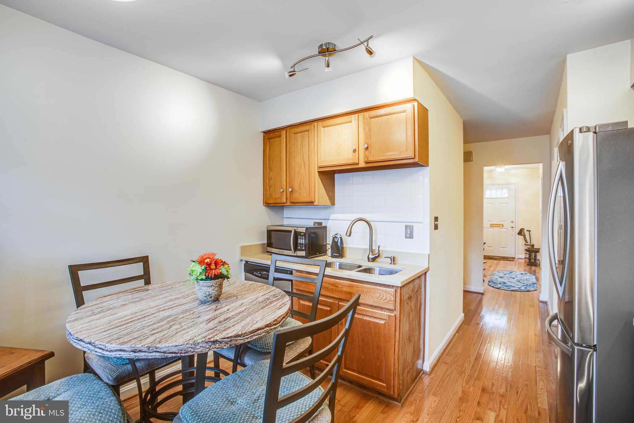 5992 Queenston Street Springfield, VA 22152 - Photo 12 of 41 Gallery Image 12