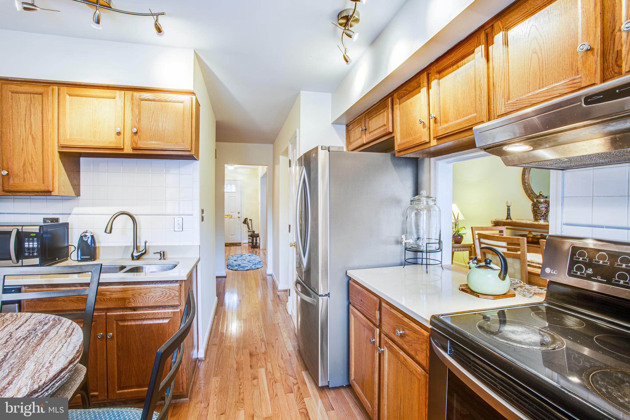 5992 Queenston Street Springfield, VA 22152 - Photo 13 of 41 Gallery Image 13