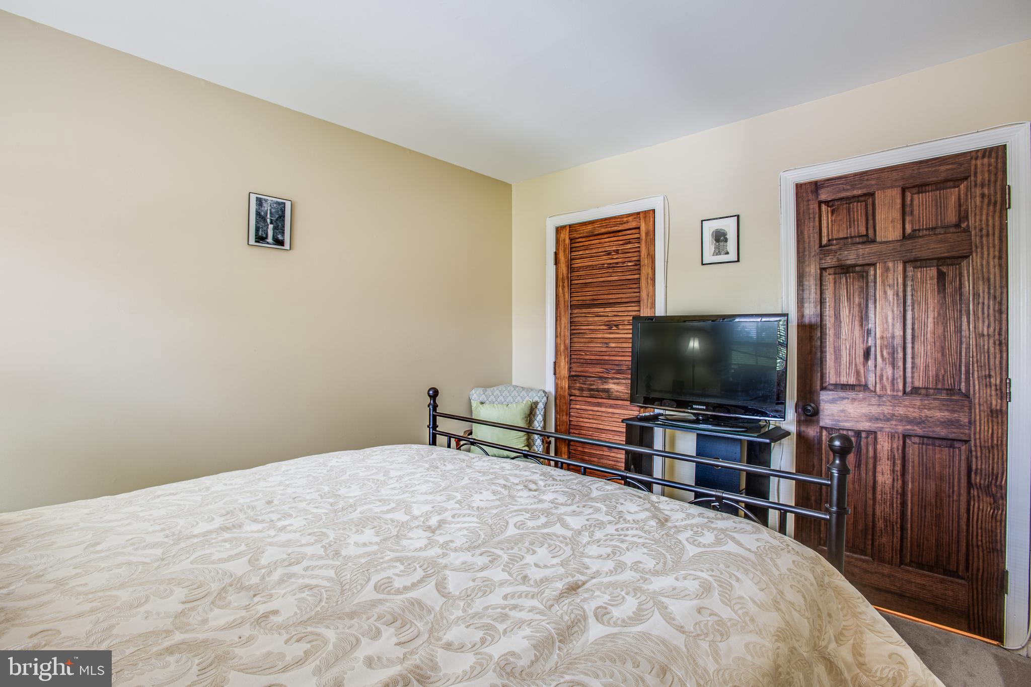 5992 Queenston Street Springfield, VA 22152 - Photo 22 of 41 Gallery Image 22