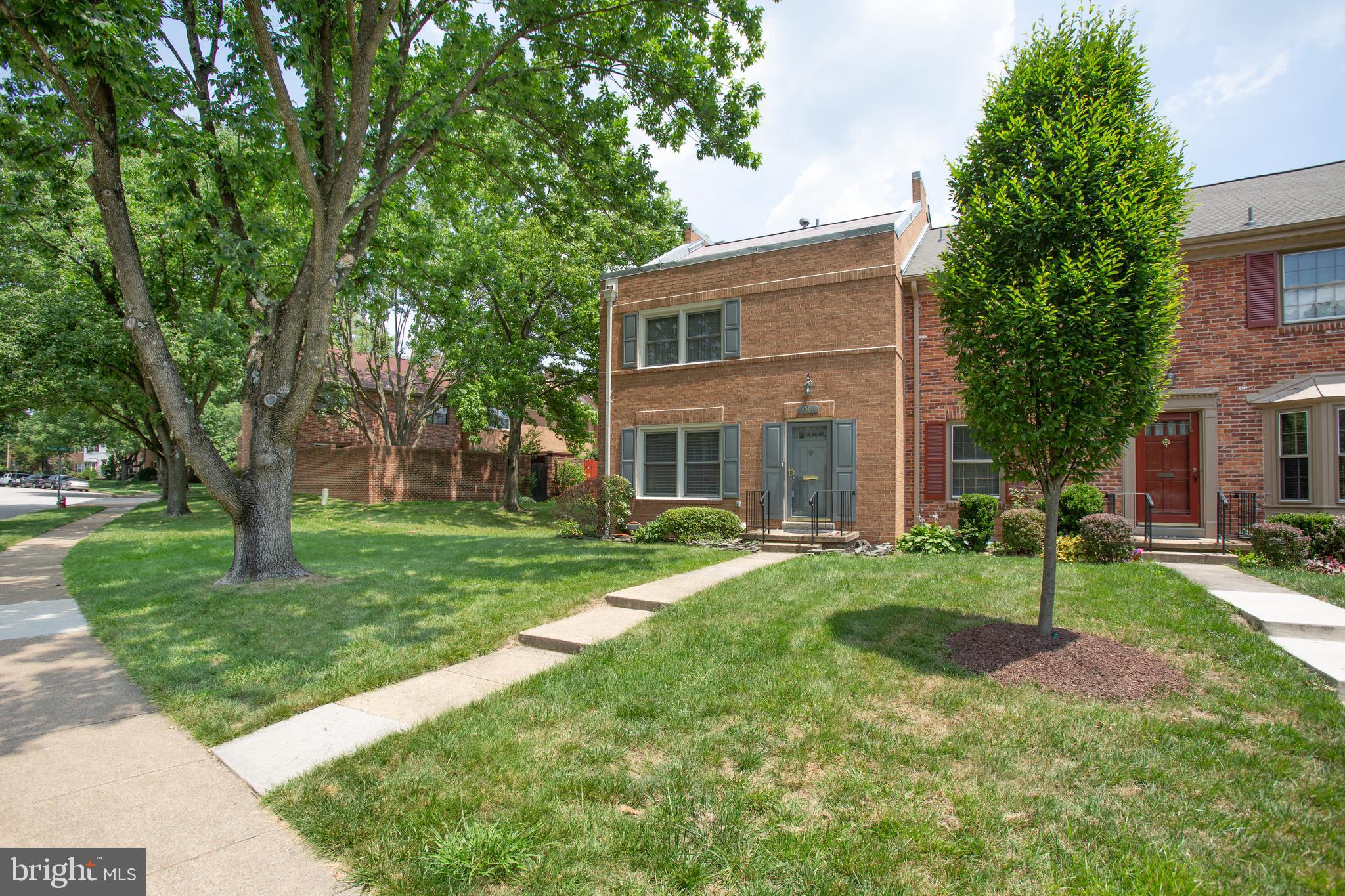 5992 Queenston Street Springfield, VA 22152 - Photo 36 of 41 Gallery Image 36