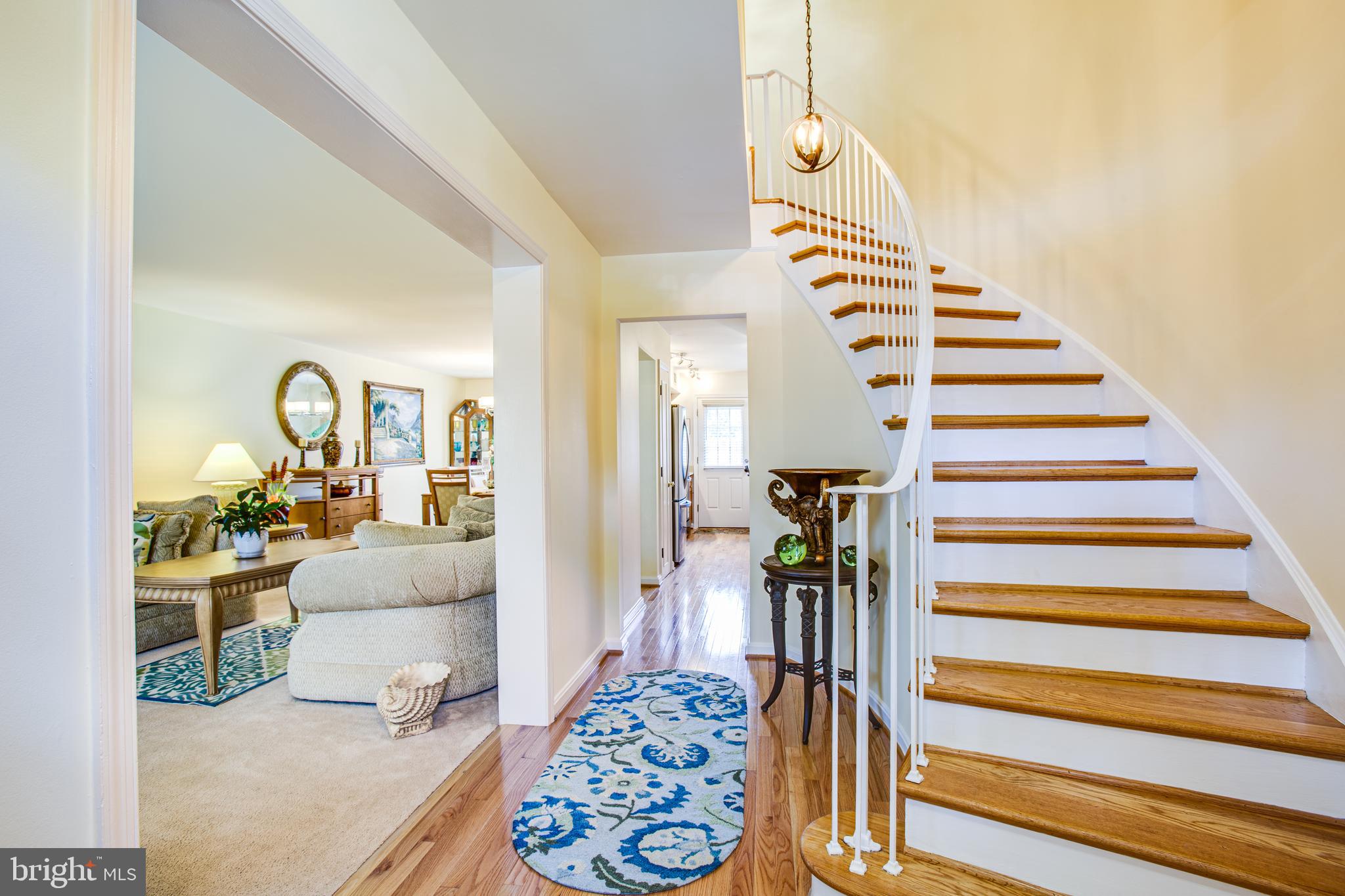 5992 Queenston Street Springfield, VA 22152 - Photo 6 of 41 Gallery Image 6