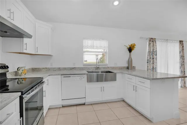 a view of a floor plan