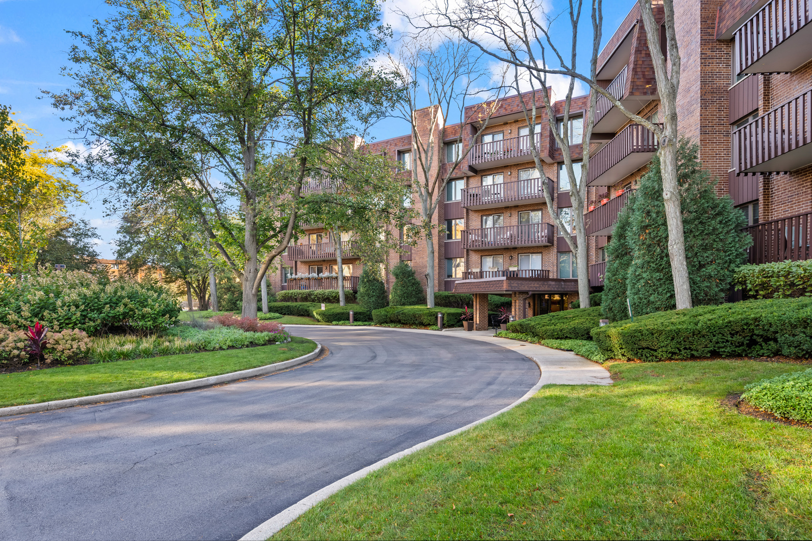 1125 Lake Cook Road, Unit 209 Northbrook, IL 60062 - Photo 1 of 25