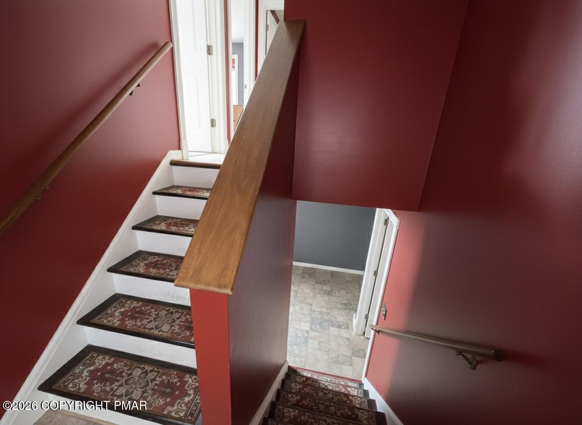 1152 Steele Circle Bushkill, PA 18324 - Photo 3 of 17 Bi-level