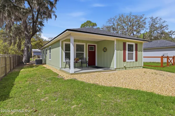 $299,900 | 1506 Southeast 4th Avenue, Melrose, FL 32666