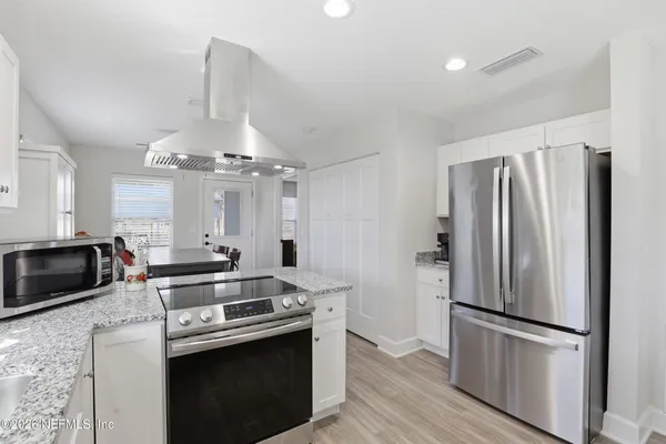 $299,900 | 1506 Southeast 4th Avenue, Melrose, FL 32666