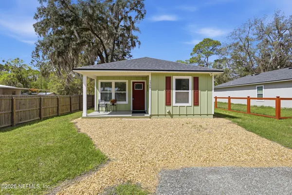 $299,900 | 1506 Southeast 4th Avenue, Melrose, FL 32666