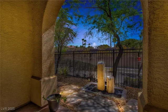 $679,990 | 1928 Canvas Edge Drive, Henderson, NV 89044