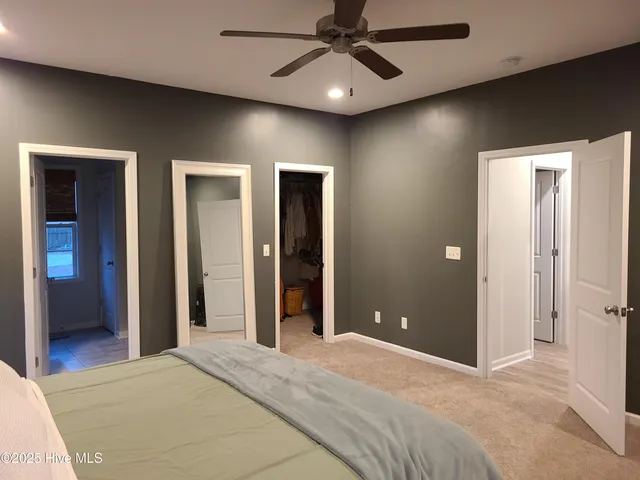 $2,100 | 356 Zonnie Lane, Hampstead, NC 28443