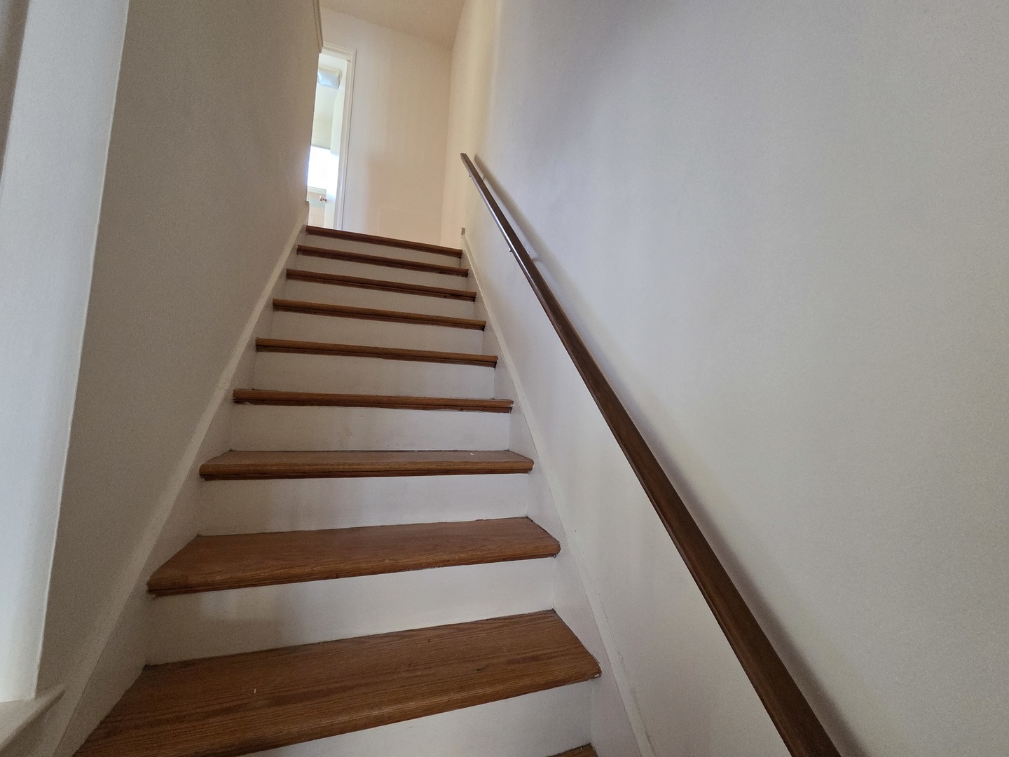 8649 Niles Center Road, Unit B Skokie, IL 60077 - Photo 9 of 23