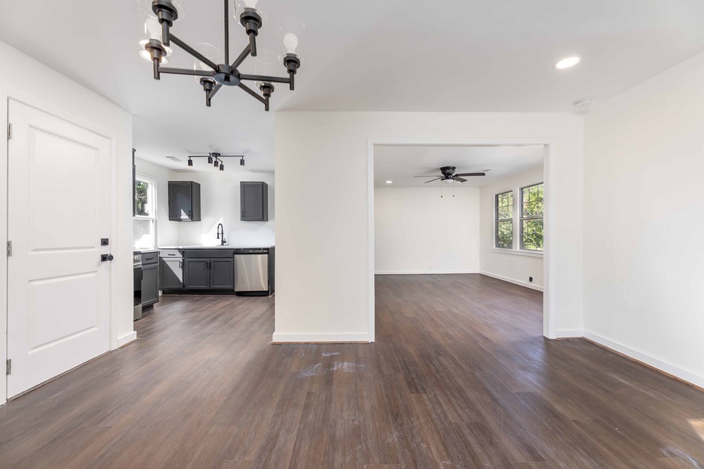 1430 Cloverdale Road Columbus, GA 31904 - Photo 8 of 36