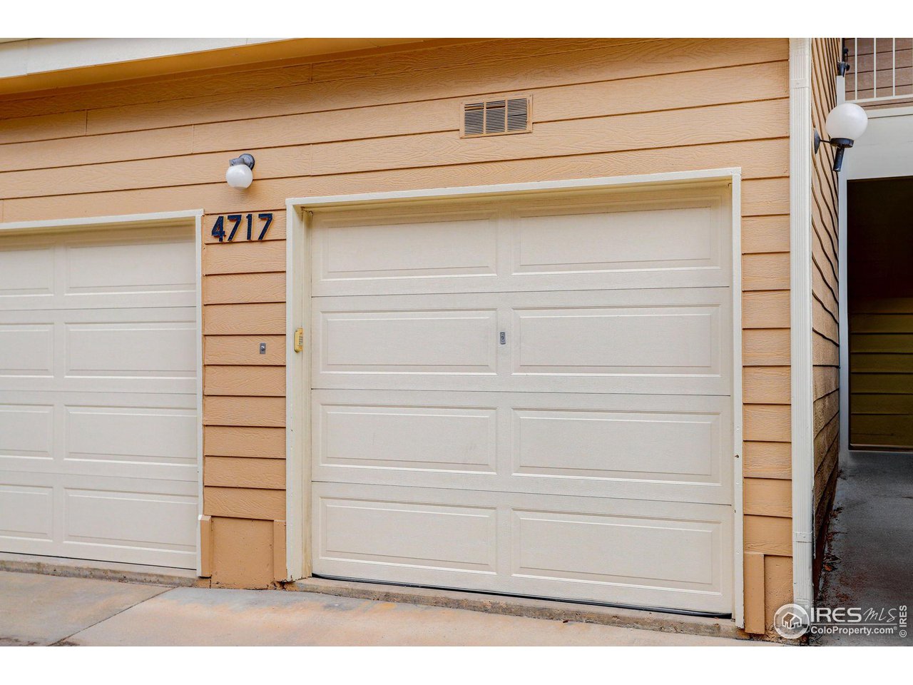 4717 Spine Road, Unit E Boulder, CO 80301 - Photo 26 of 29 1 car garage