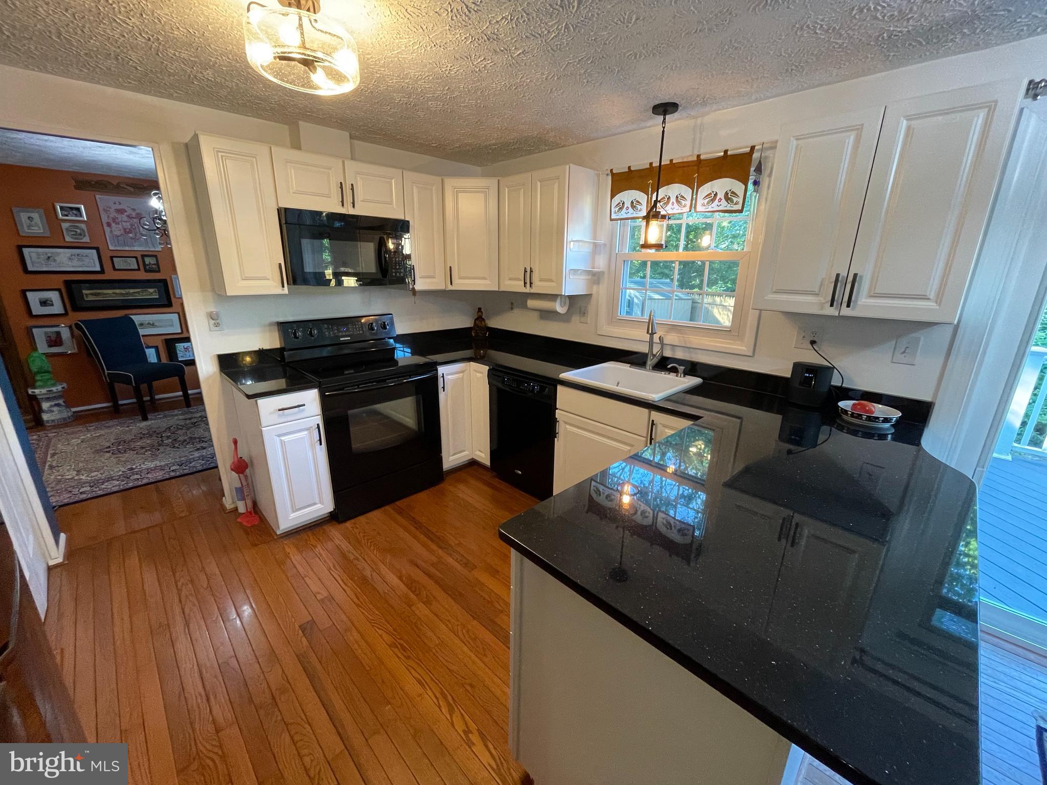 8271 Raindrop Way Springfield, VA 22153 - Photo 15 of 53 Gallery Image 15