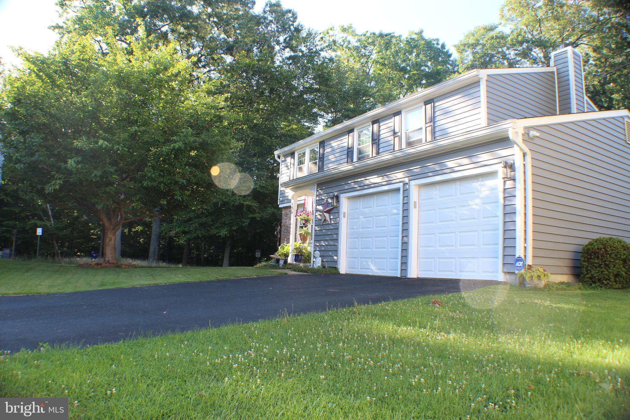 8271 Raindrop Way Springfield, VA 22153 - Photo 4 of 53 Gallery Image 4