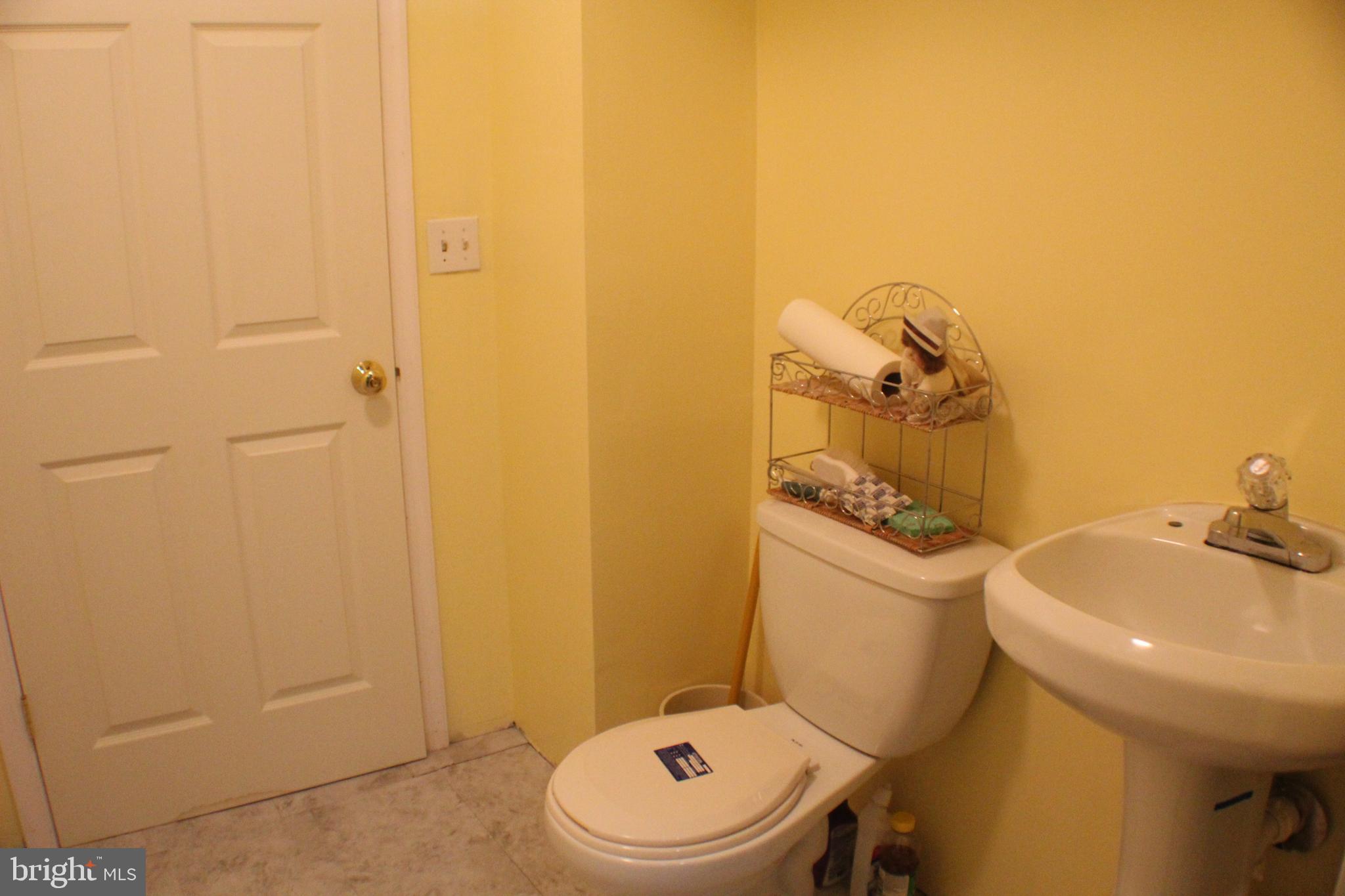 8271 Raindrop Way Springfield, VA 22153 - Photo 43 of 53 Gallery Image 43