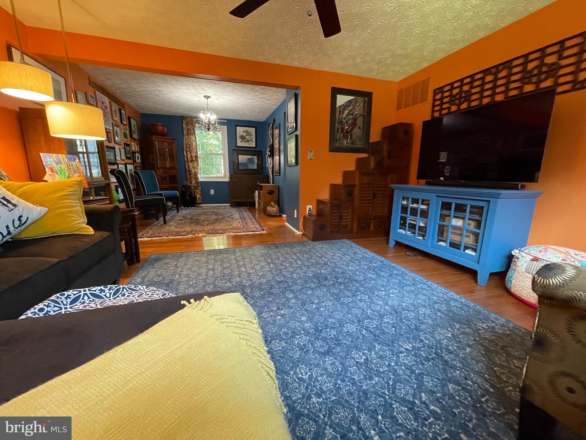 8271 Raindrop Way Springfield, VA 22153 - Photo 9 of 53 Gallery Image 9