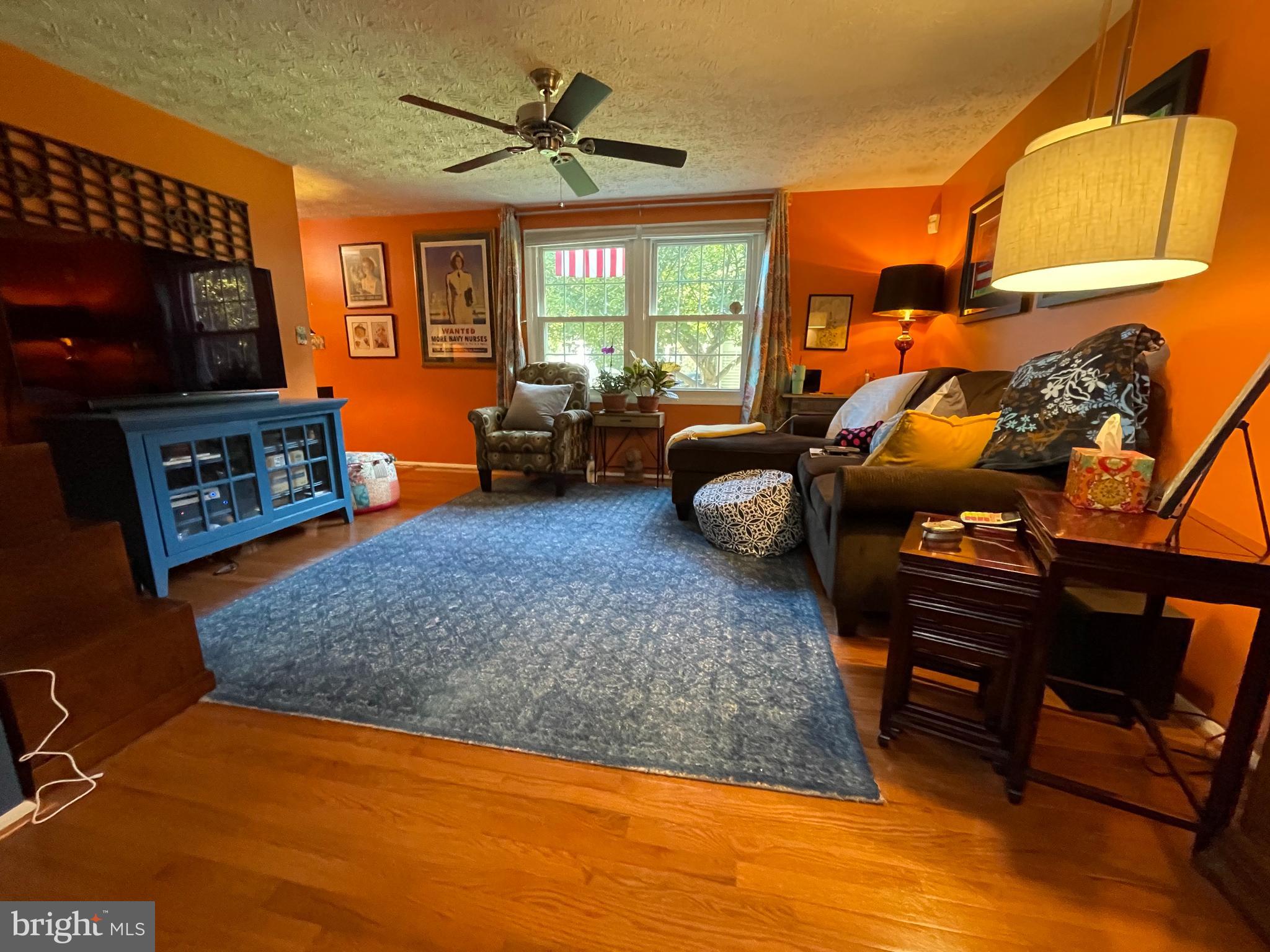 8271 Raindrop Way Springfield, VA 22153 - Photo 10 of 53 Gallery Image 10