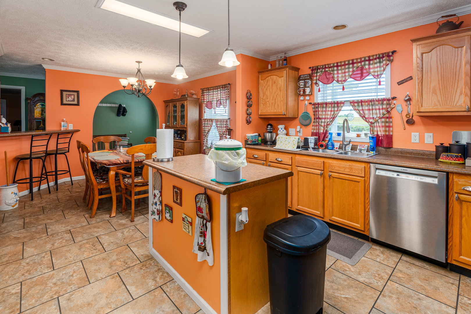 1535 Dewey Road Eldorado, IL 62930 - Photo 17 of 33 Gallery Image 17