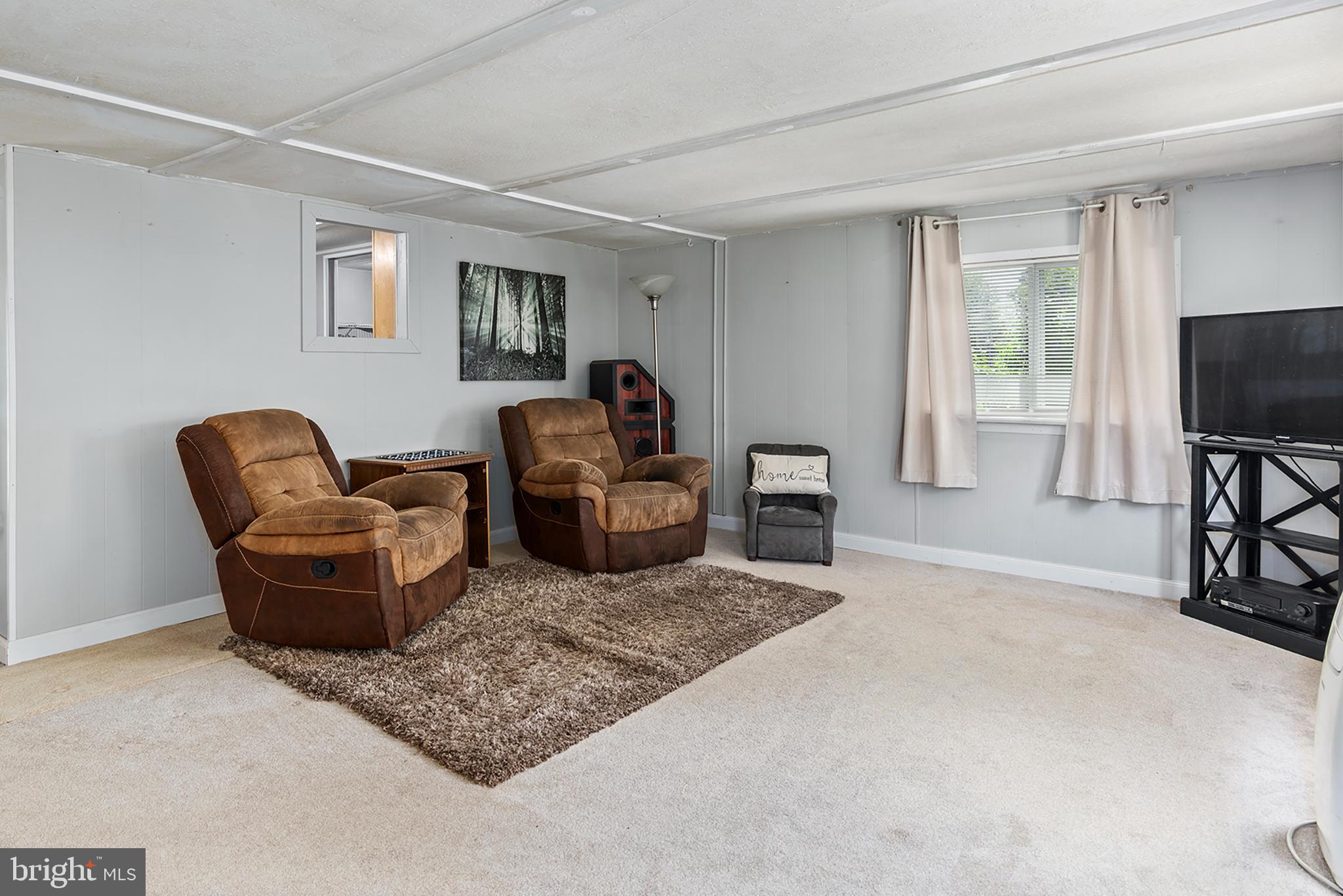 11335 Needam Road Worton, MD 21678 - Photo 3 of 22 Living room