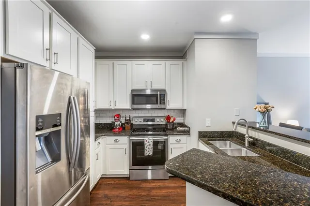 $305,000 | 821 Ralph McGill Boulevard Northeast, Unit 2405, Atlanta, GA 30306