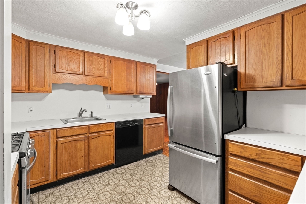 10 Pine Road Beverly, MA 01915 - Photo 14 of 42