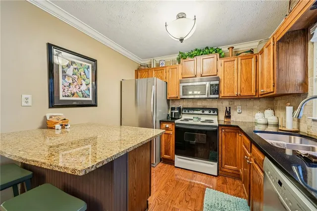 $299,900 | 4166 Oakwood Way, Duluth, GA 30096