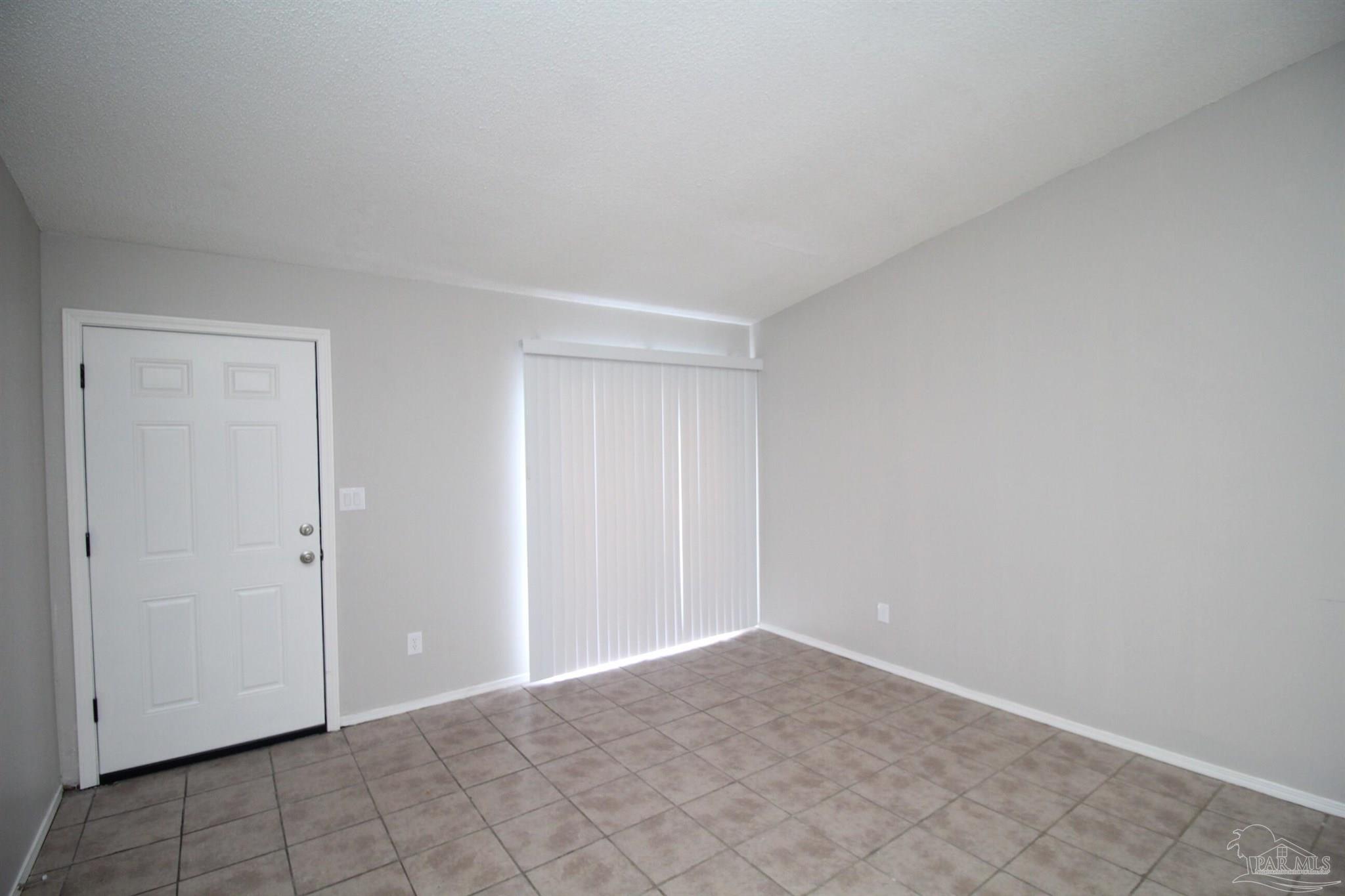 6810 Tiki Lane, Unit 4 Pensacola, FL 32503 - Photo 5 of 14