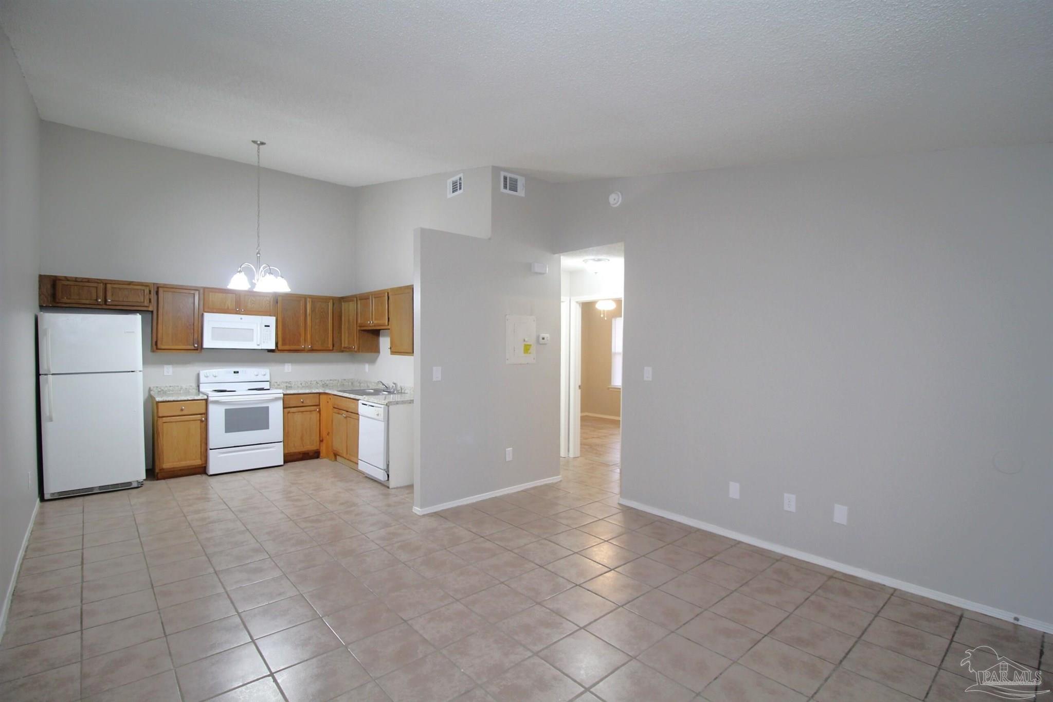 6810 Tiki Lane, Unit 4 Pensacola, FL 32503 - Photo 6 of 14