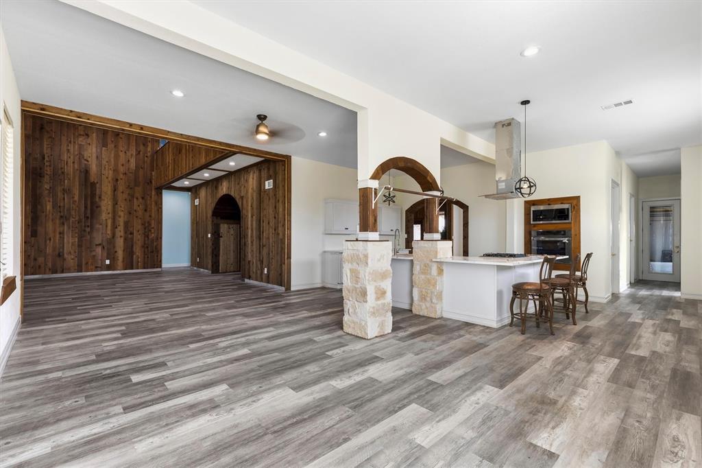 241 Gentry Road Ennis, TX 75119 - Photo 9 of 38