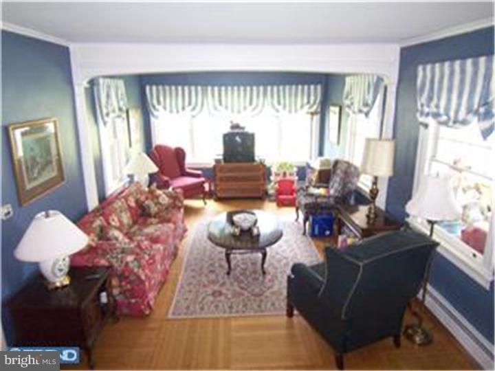 515 Walnut Avenue Laurel Springs, NJ 08021 - Photo 4 of 14 Gallery Image 4