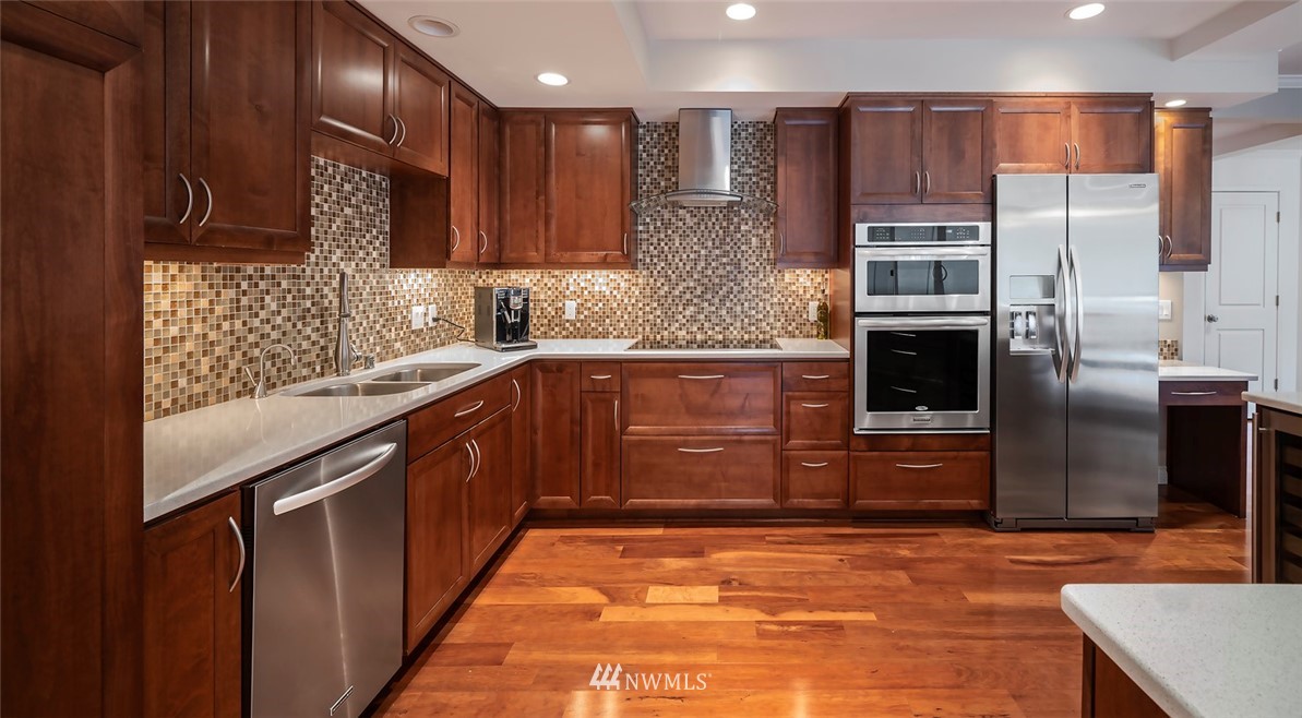 101 101st Avenue Southeast, Unit C402 Bellevue, WA 98004 - Photo 6 of 23