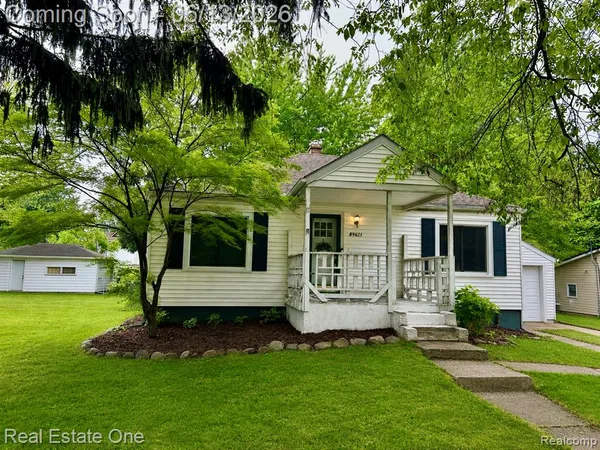 $185,000 | 39621 Ormsby Street, Clinton Township, MI 48036