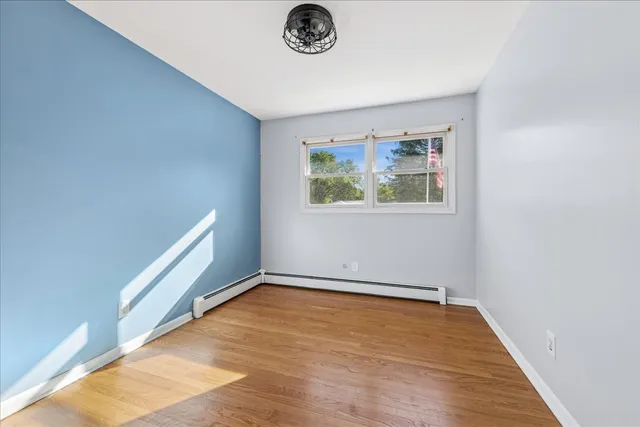 $364,900 | 208 South River Road, Fox River Grove, IL 60021