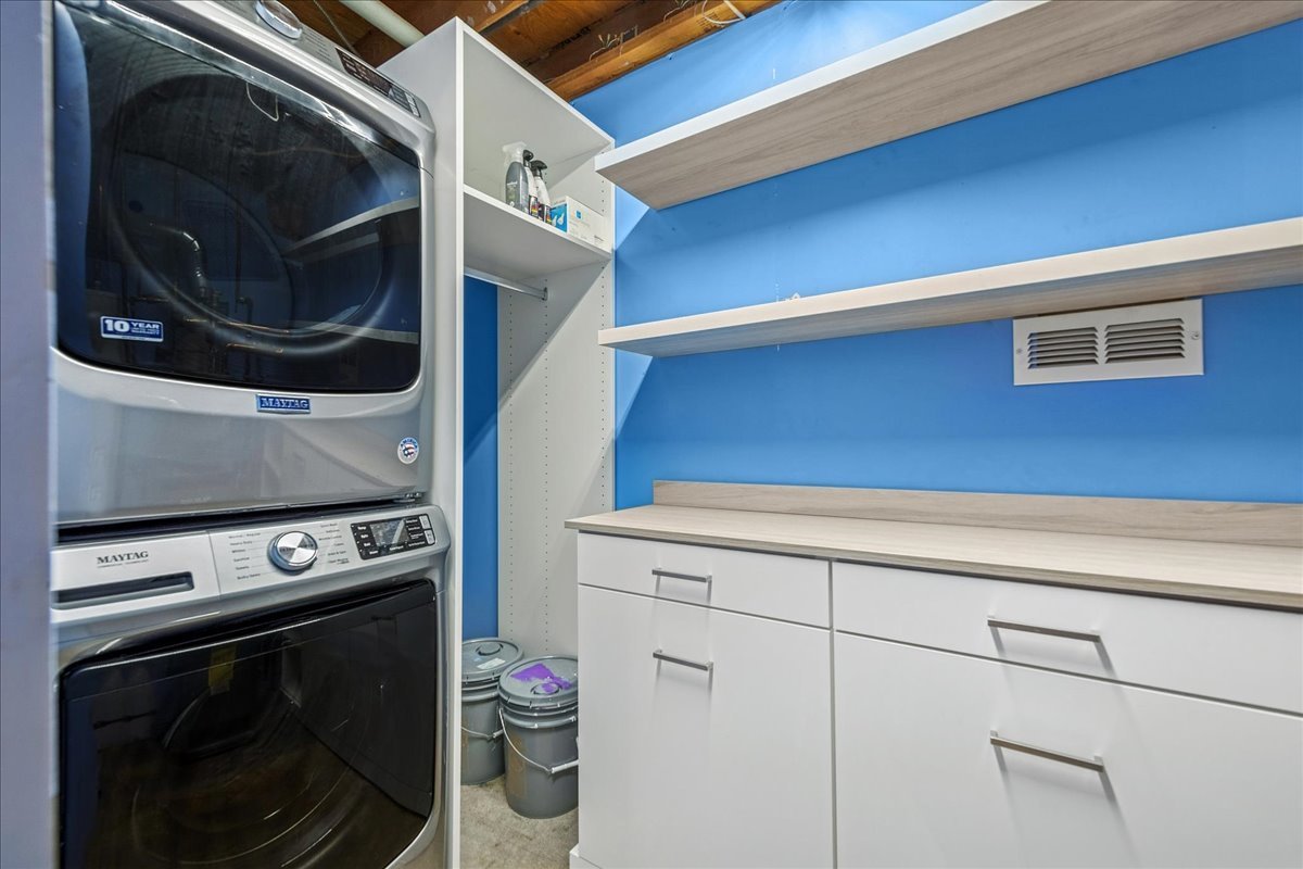 208 South River Road Fox River Grove, IL 60021 - Photo 17 of 40 a kitchen with a stove and a microwave