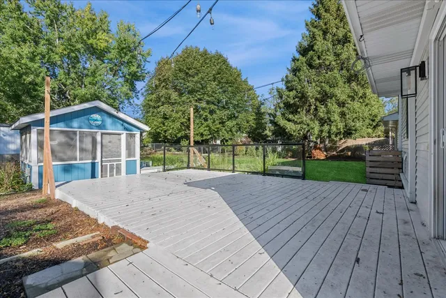 $364,900 | 208 South River Road, Fox River Grove, IL 60021